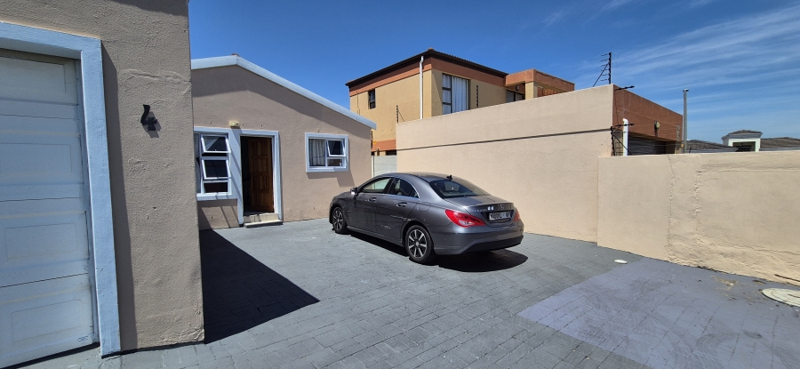 4 Bedroom Property for Sale in Parklands Western Cape